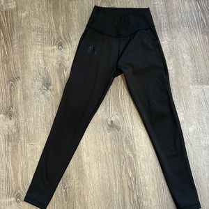 Girls, black Adidas leggings. Small. Excellent like new condition. No pilling.